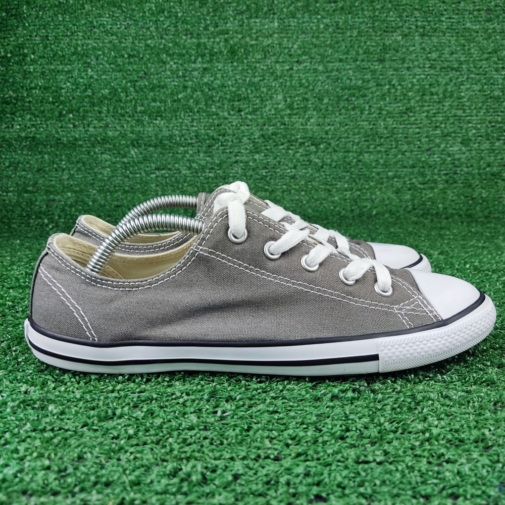 Converse Sneakers Womens 7 Gray Chuck Taylor All Star Low Top Canvas 532353F